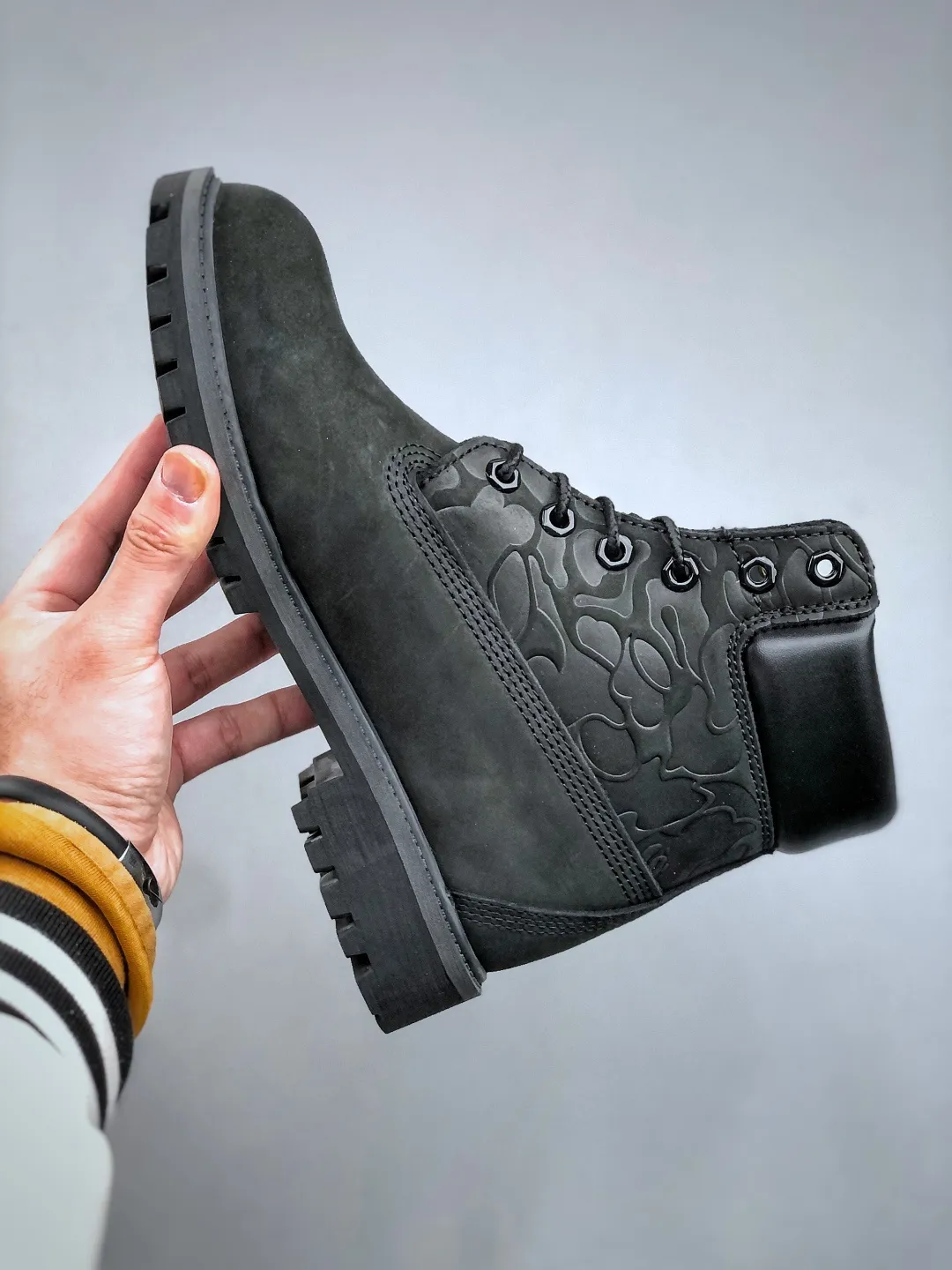 Local self-pickup💰560 Support store Timberland Timberland/Timberland rhubarb boots series Simple and comfortable mid-calf Martin boots Men's T Guangdong factory quality Trendy style Brand new process upgrade Original last type Export trade order Original box original packaging Paired with anti-odor and anti-corrosion high-elastic honeycomb latex insole to give you a perfect wearing experience High quality and durable, a must-have for sportsmen Specially designed to handle the bad looks, high-quality and first-class foot feel Size: 39-45